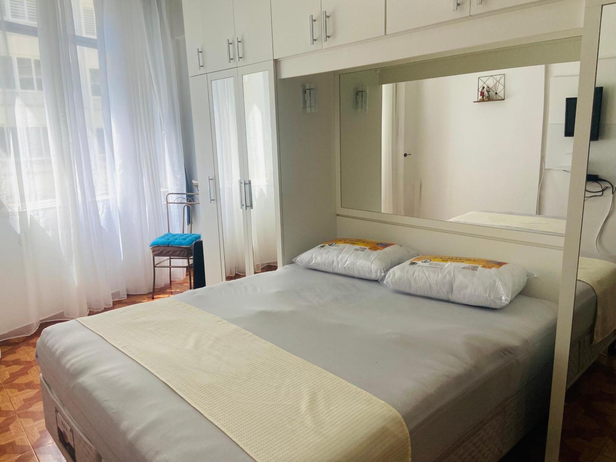 Completo Ao Lado Da De Copacabana Com Ar, Duas Camas, Wifi, Canais A Cabo, Ate 3 Pessoas, Pauloangerami Df125 Apartemen *